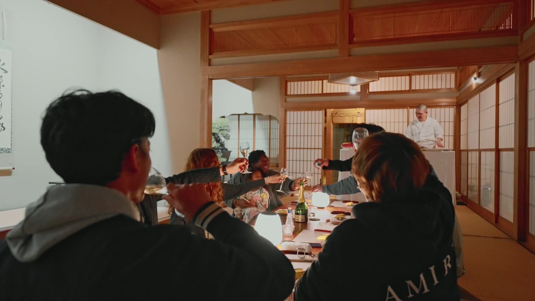 Guests dining in the tatami hall